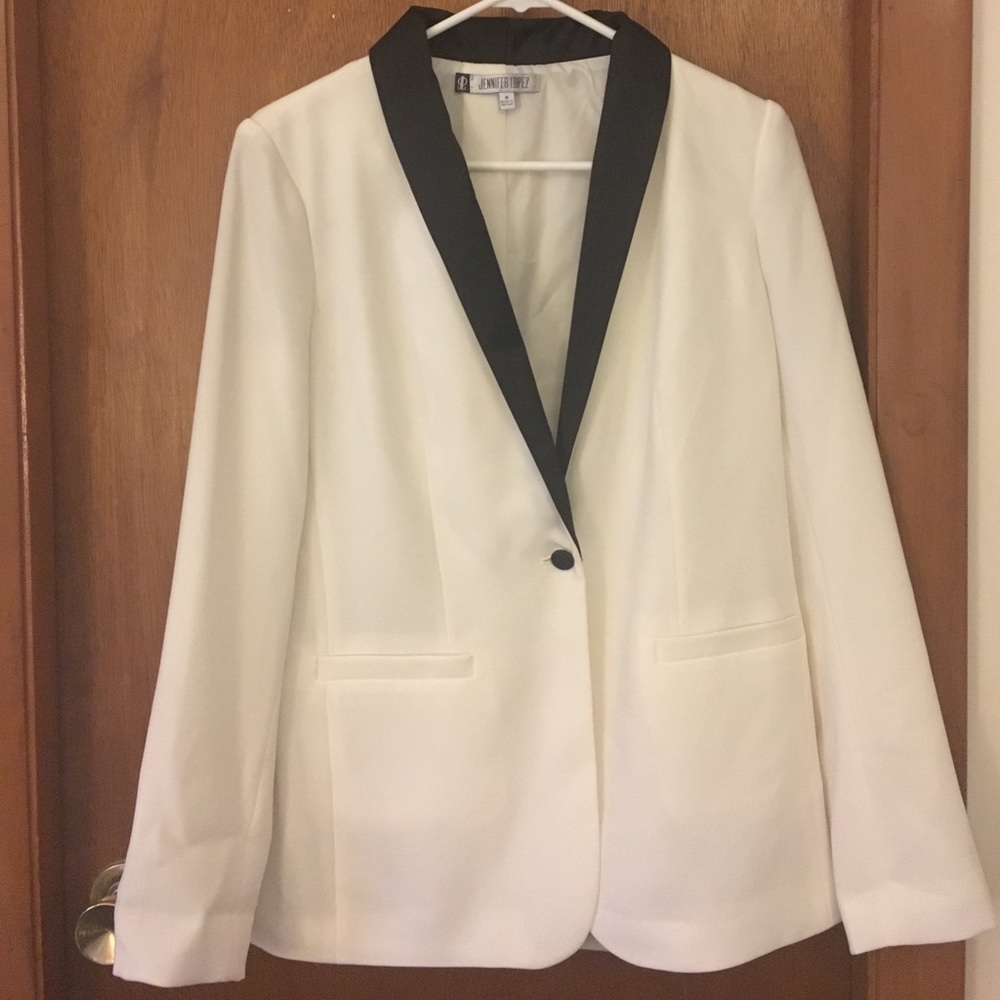 Tuxedo blazer