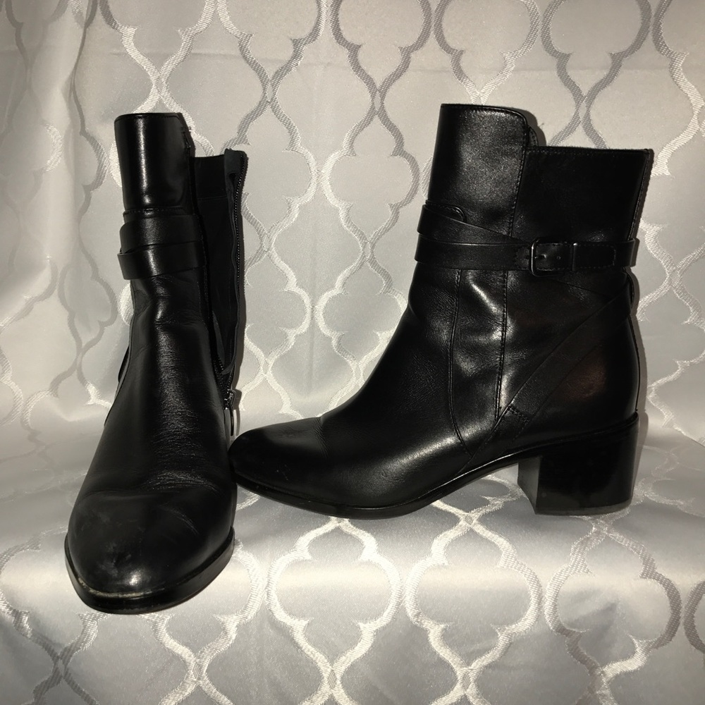 Black bootie