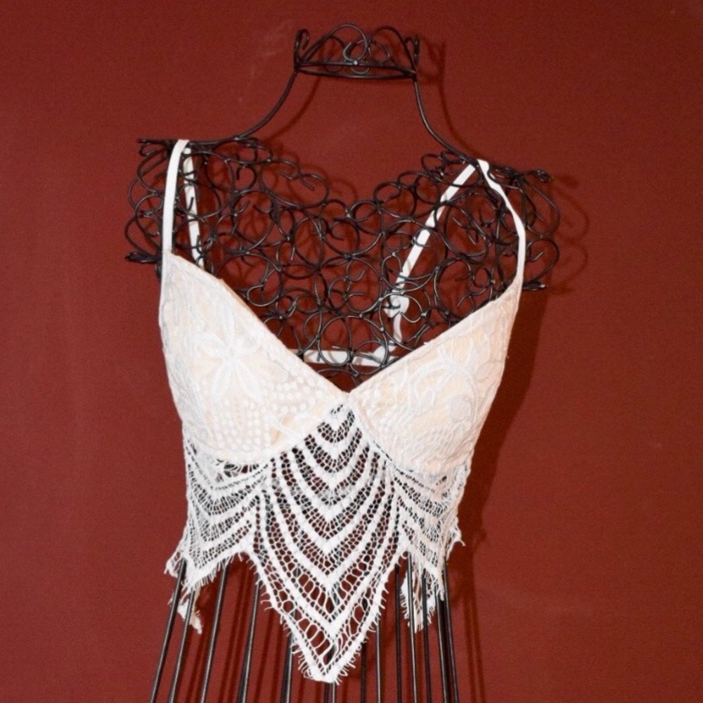 Lace crop top
