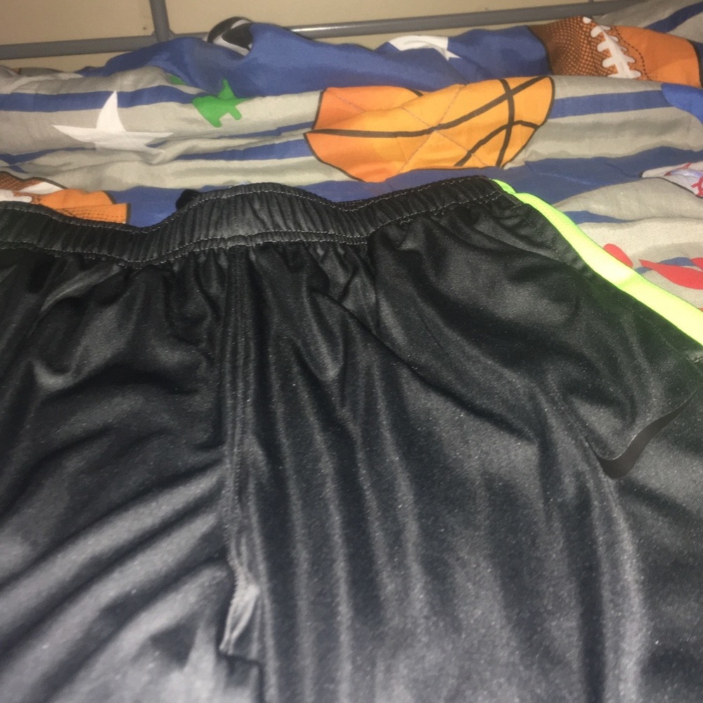 Jogging pants - Picture 2 of 3