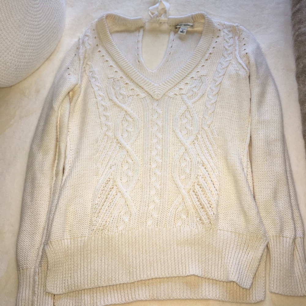 Banana Republic ivory sweater - size S