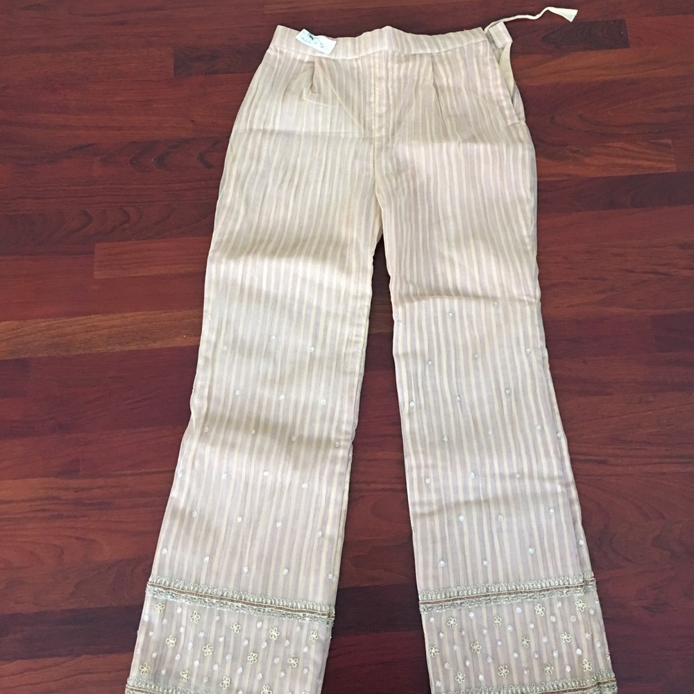Pant, top and scarf