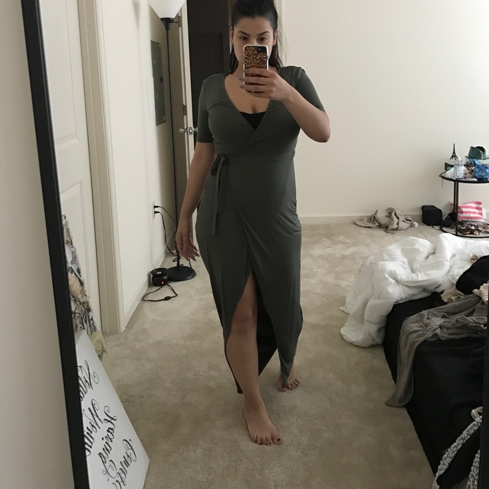 Green maxi dress with opening!