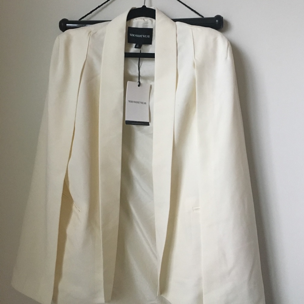 Cream Vest Cape Blazer! SHOWSTOPPER!