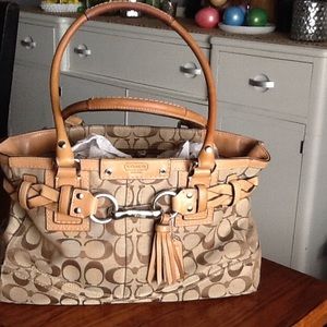 Coach hampton tan signature fabric