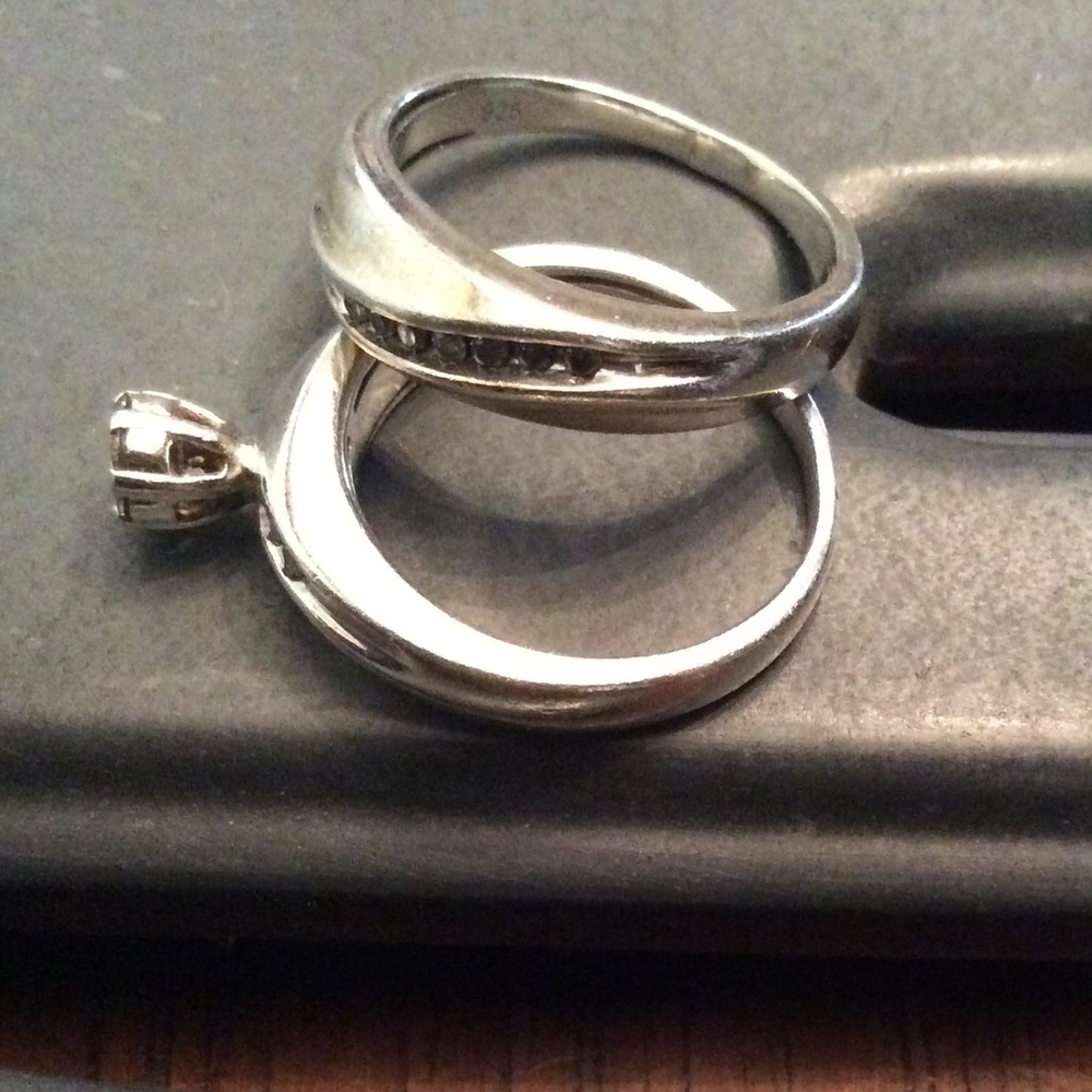 Diamond wedding ring set