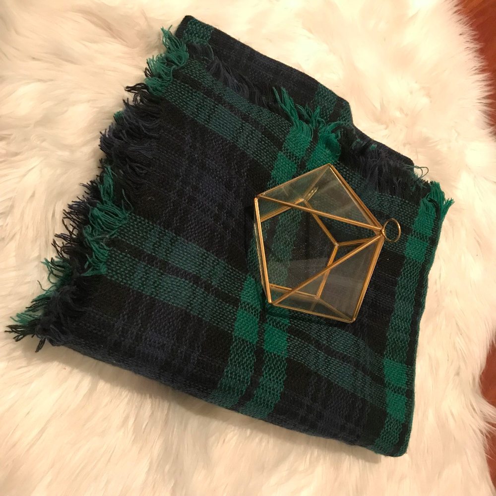 Navy and green blanket scarf.
