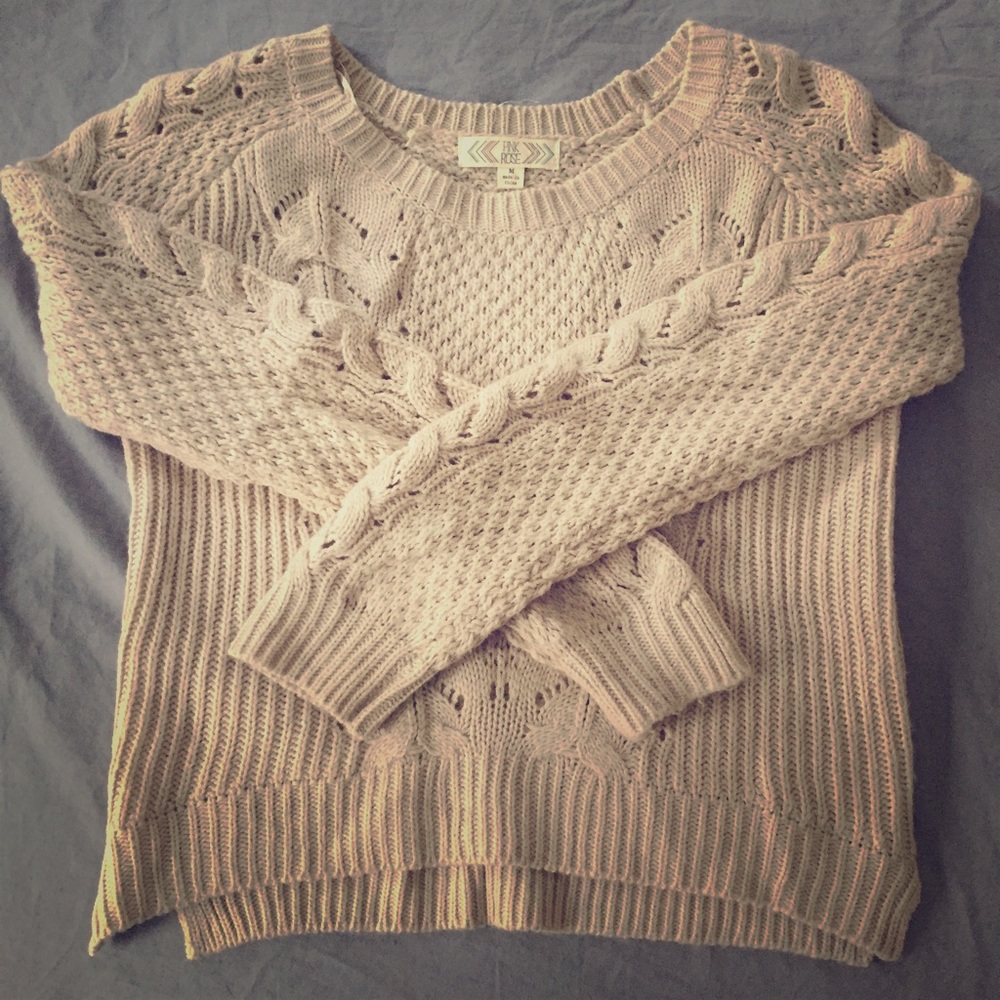 Short Cableknit Sweater