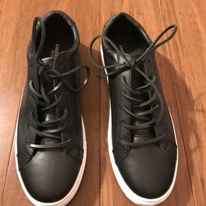 American eagle men's shoes. NWOT