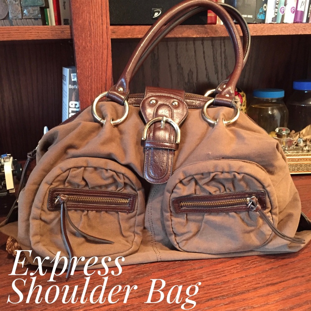 Express | Shoulder Bag