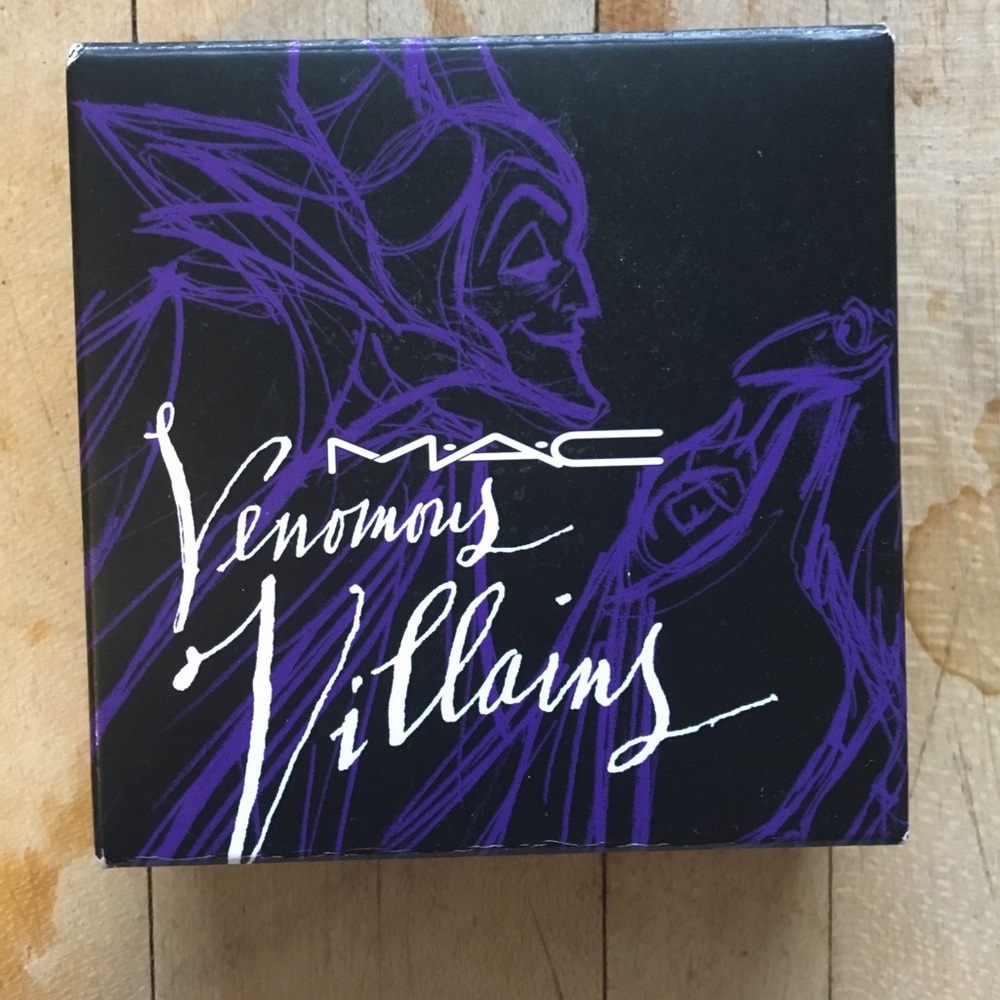 LE Disney Villains Eyeshadow