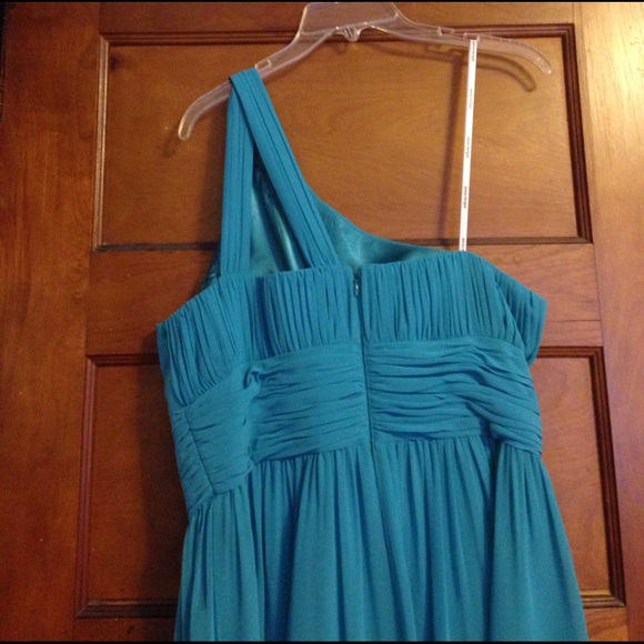 Donna Morgan one shoulder dress. - Picture 3 of 3
