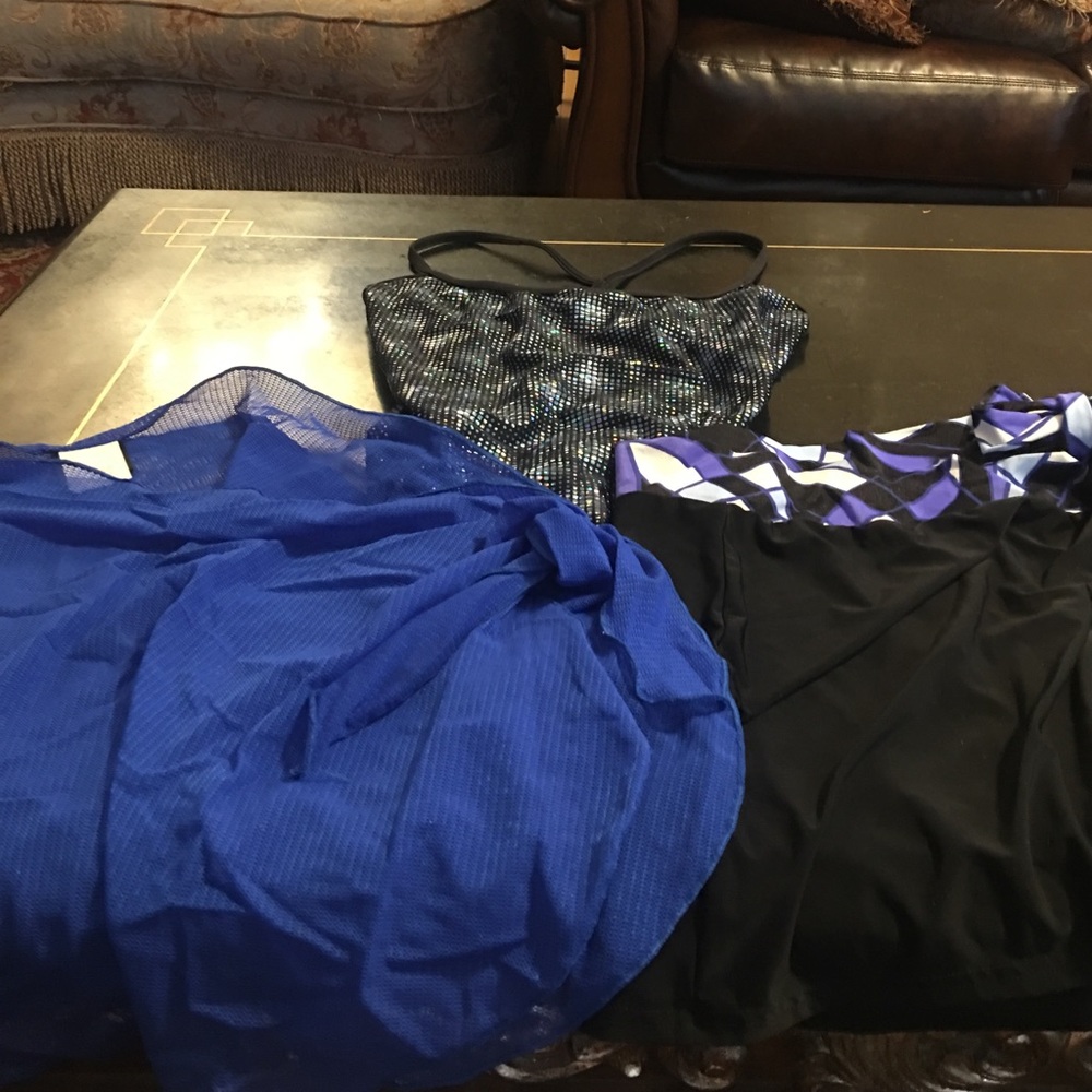 One piece swim suit with skirts that go with