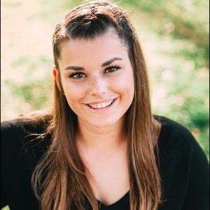 Meet your Posher, Ashley