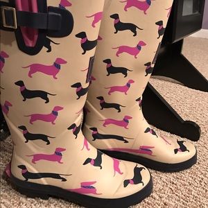 "Hawkins" Dachshund rain boots.