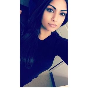 Meet your Posher, Vanessa