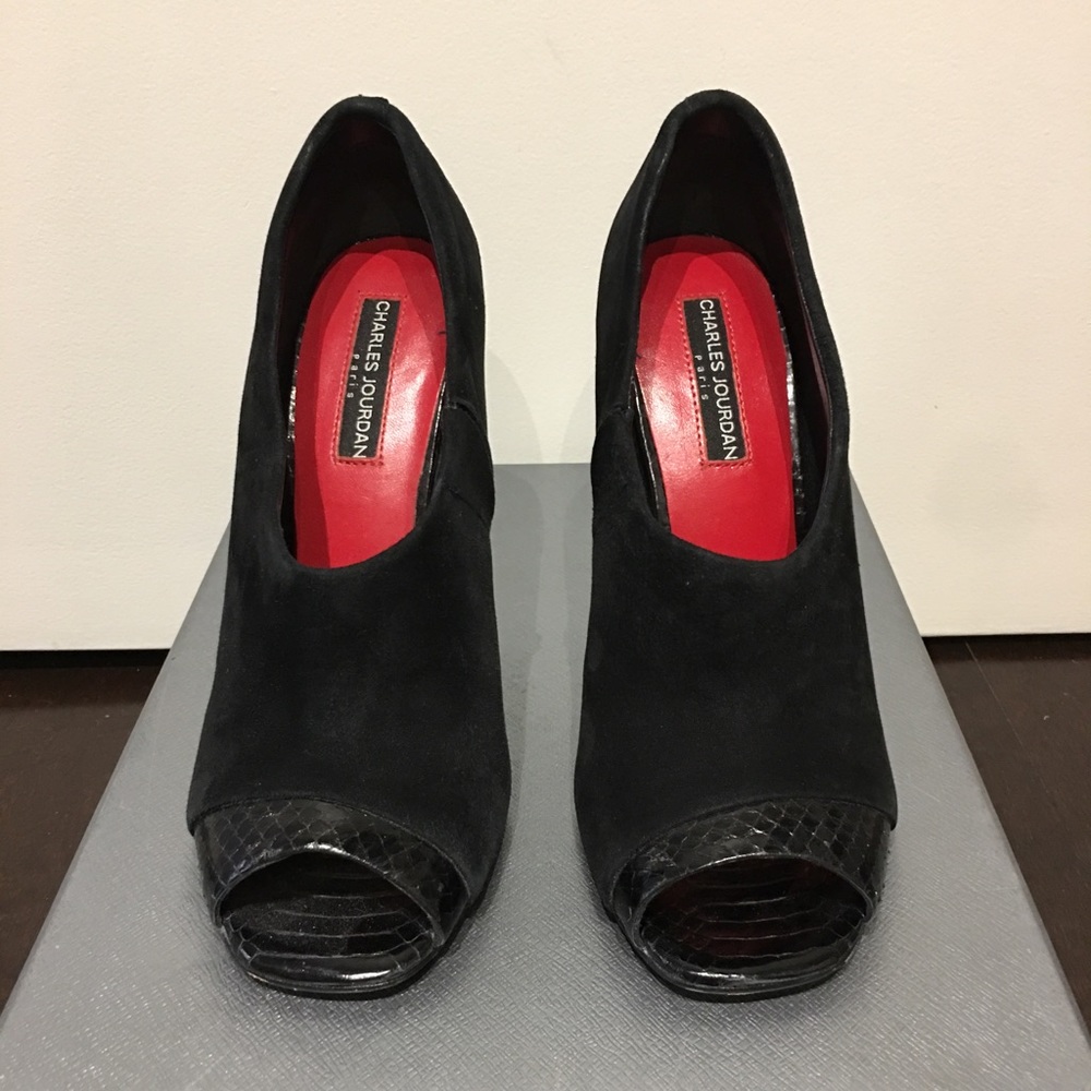 Authentic Charles Jourdan Black Suede Heels, 8.5m