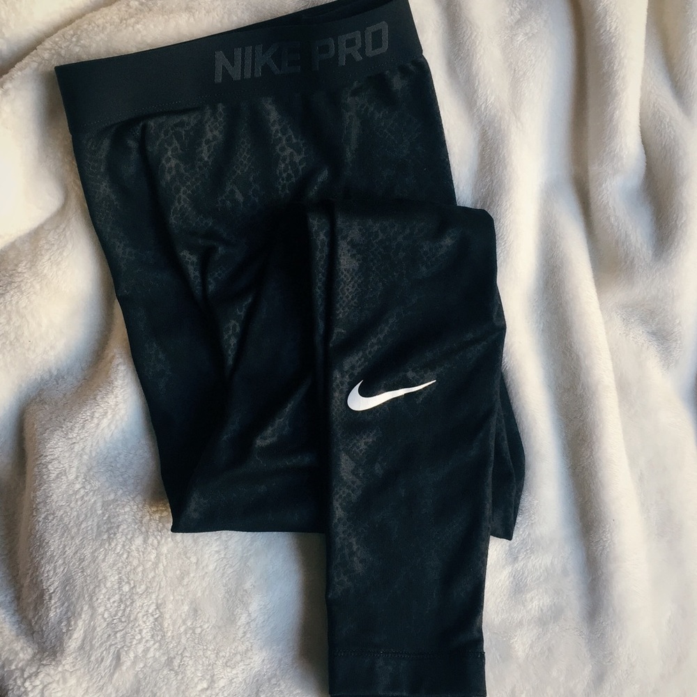 Nike Pro Snake Print Leggings