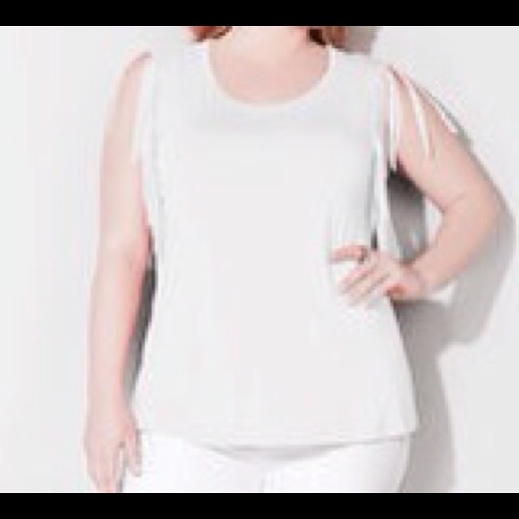 🌻 Avenue Plus size White Fringe Tank - Picture 2 of 2