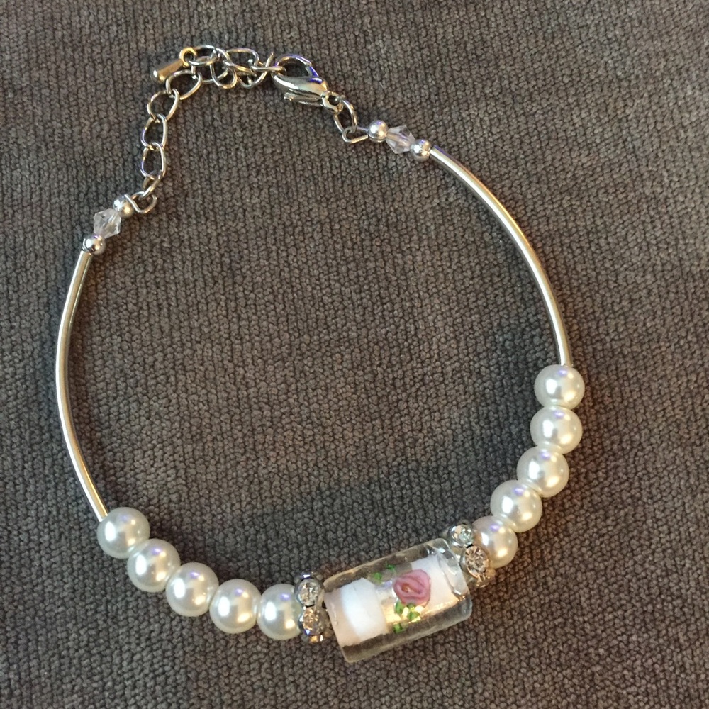 Sweet, feminine, rose bracelet 🌹