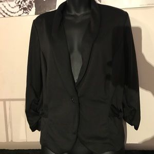 Adorable black blazer