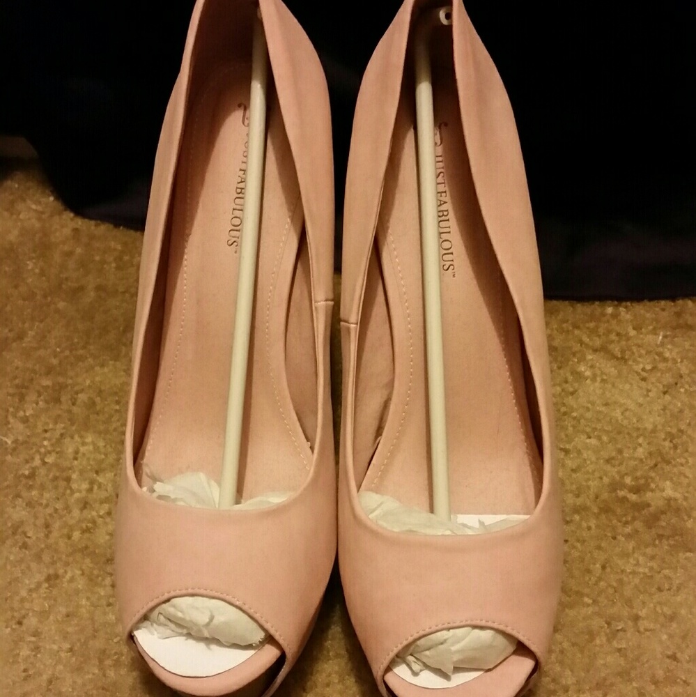 Pink peeptoe Pumps