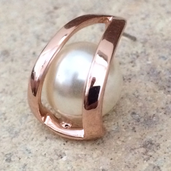 Gorgeous Vintage Design | 14 Rose Plated - Picture 3 of 8