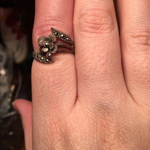 Sterling silver marcasite flower ring sz 8 vintage
