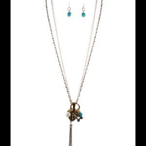 Earring and necklace set