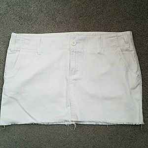 **donating soon** White cotton skirt