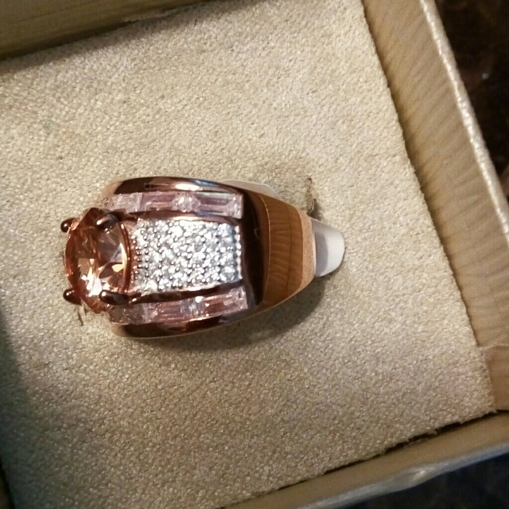 ETERNAL ROSE CHAMPAGNE RING - Picture 3 of 4