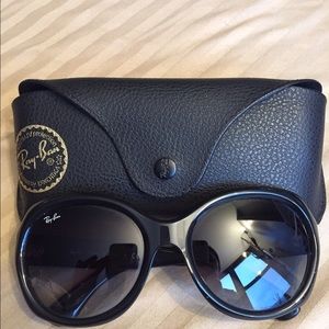 Jackie Ohh II Black RayBan Sunglasses