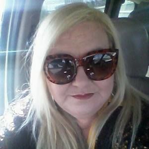 Meet your Posher, Lorrie