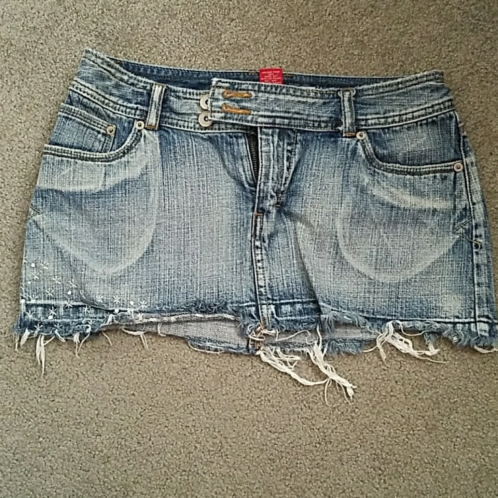 **donating soon** Mossimo Jean skirt