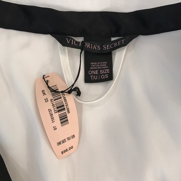 BRAND NEW VICTORIA'S SECRET LINGERIE SET! - Picture 5 of 8