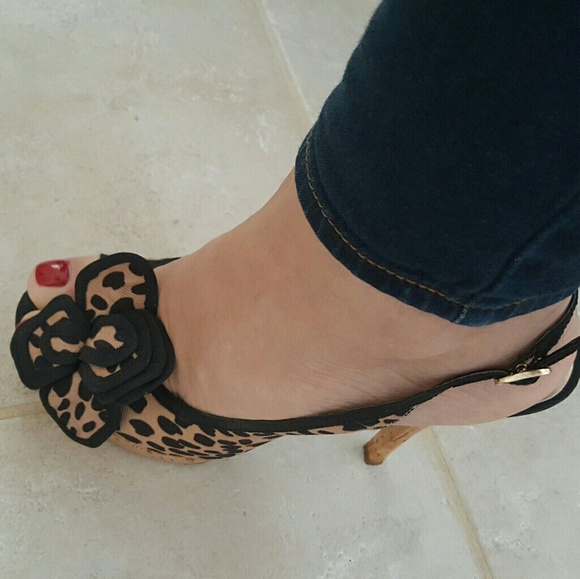 Guess shoes sandals - Picture 4 of 5