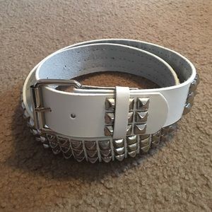 XL White Studded Belt