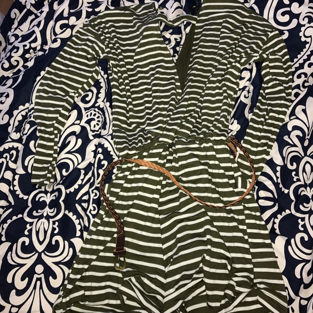 Green long sleeve stripe romper