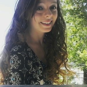 Meet your Posher, Lily