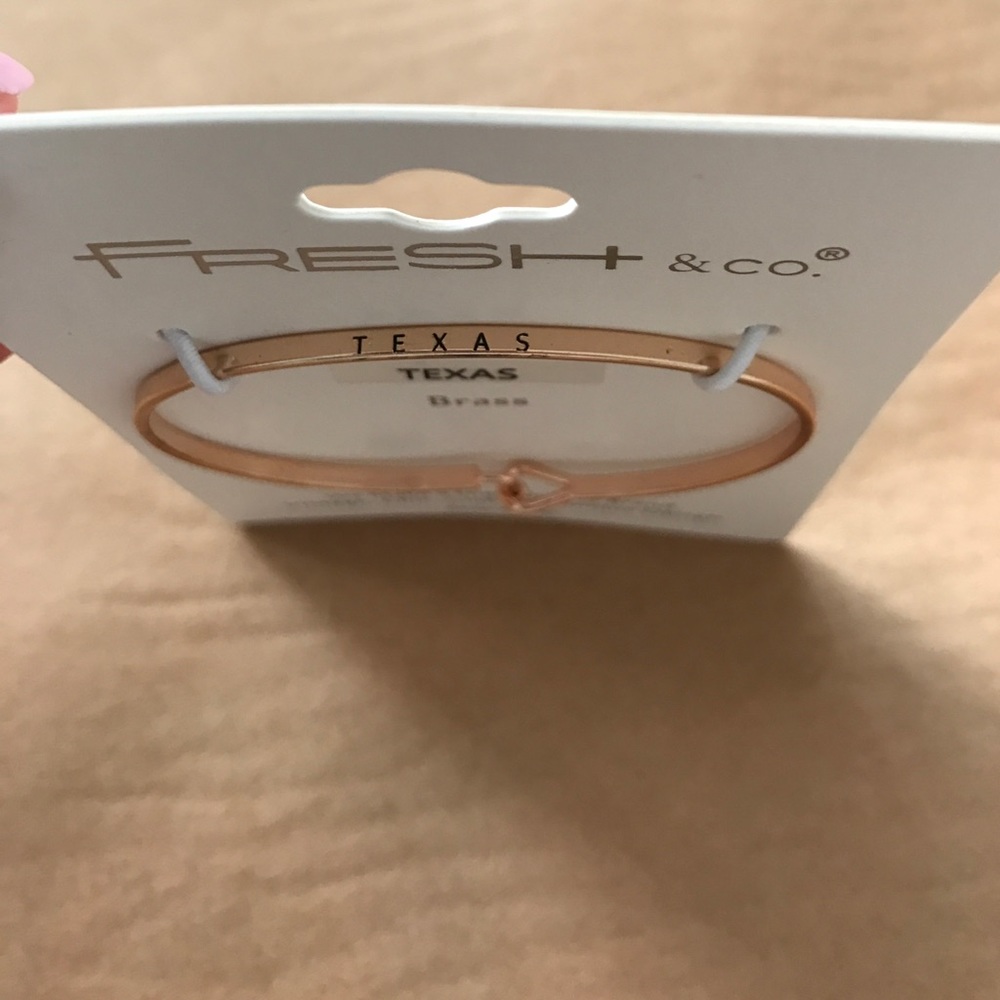 NWT TEXAS bracelet brass tone