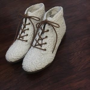 Cream crochet lace up booties size 9.5 never worn