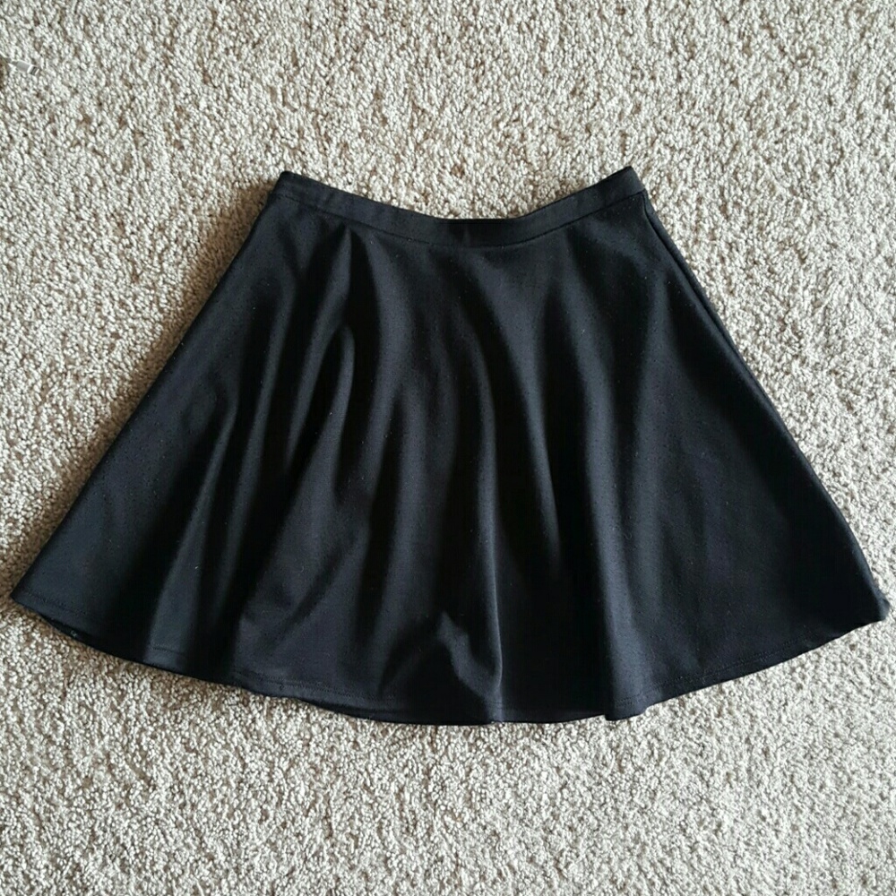 Black skater skirt