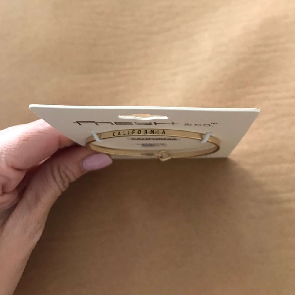 NWT CALIFORNIA bracelet yellow gold tone