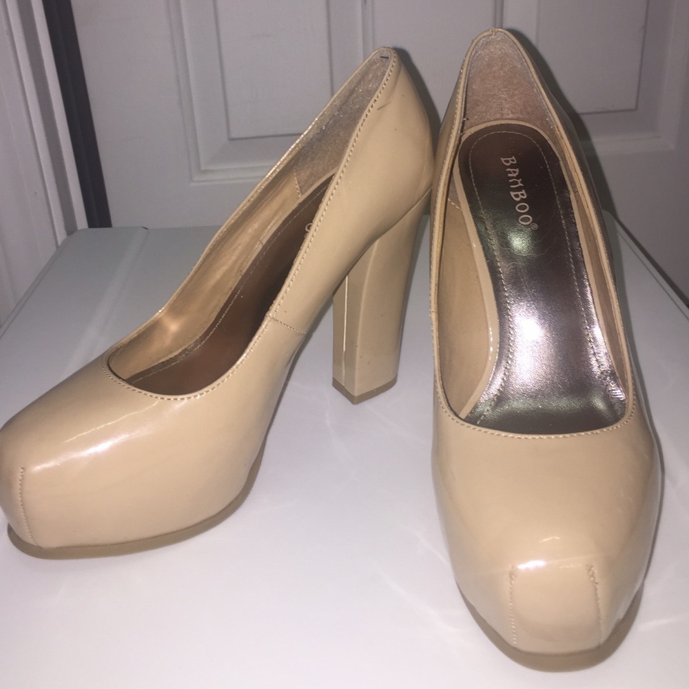 Bamboo chunky heel tan platform pumps