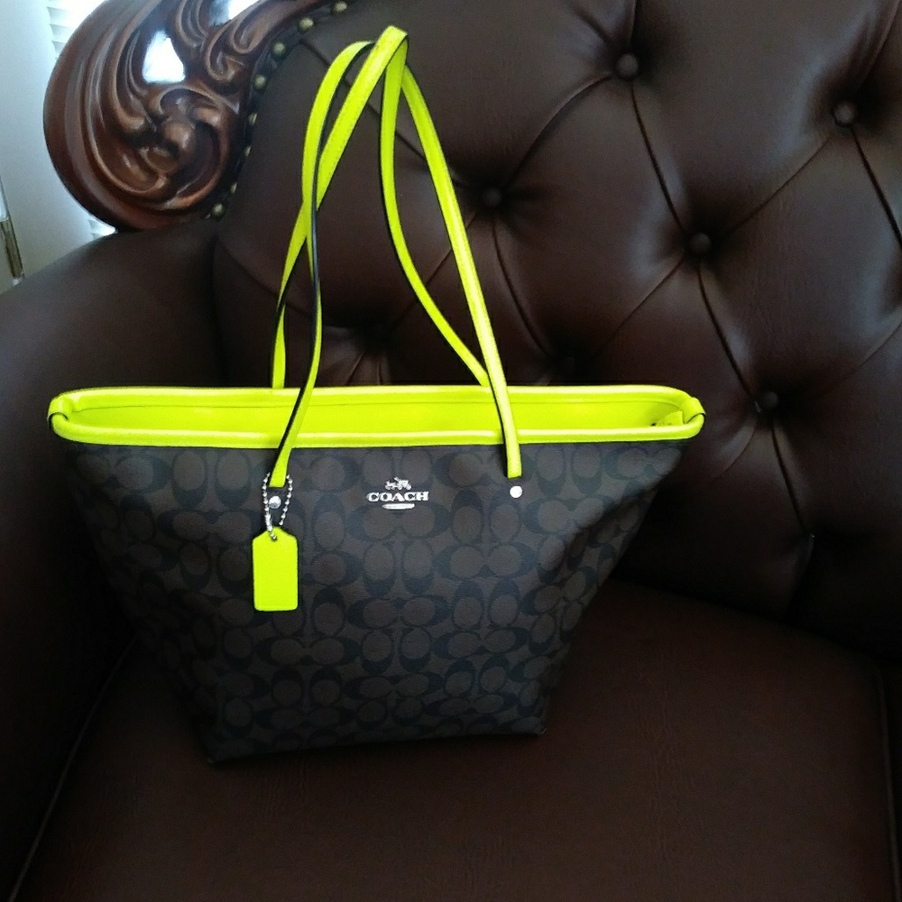 Coach neon yellow Tote. Rare,sold out