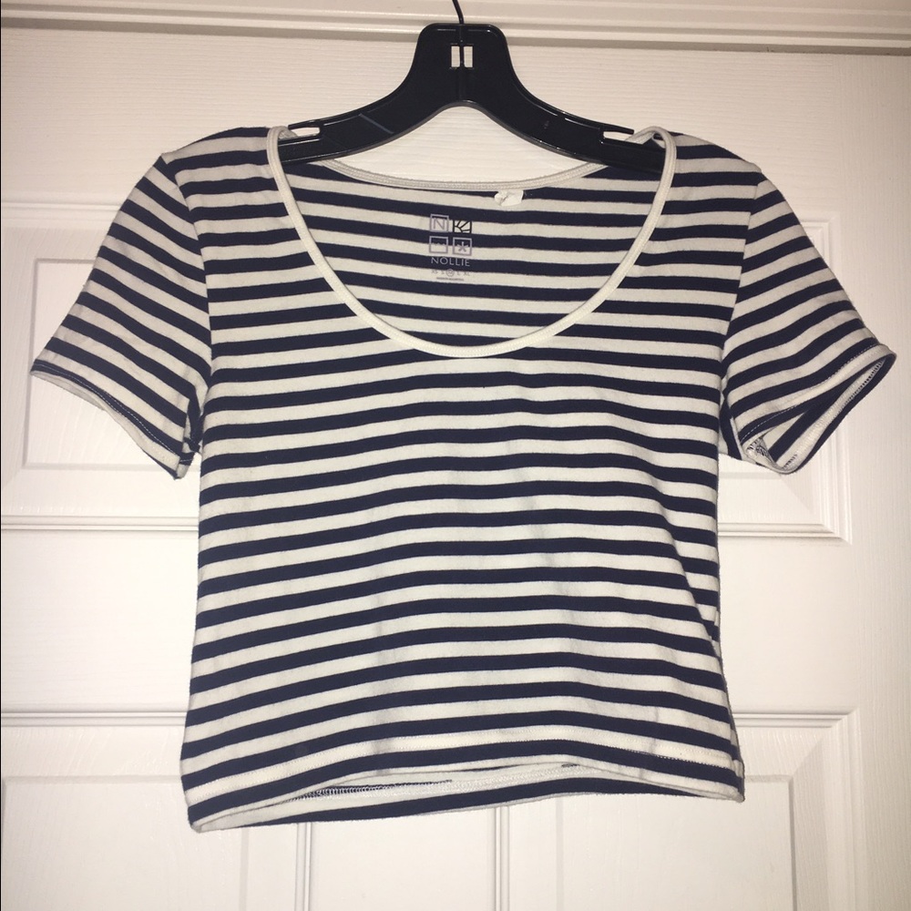 White and navy striped crop top