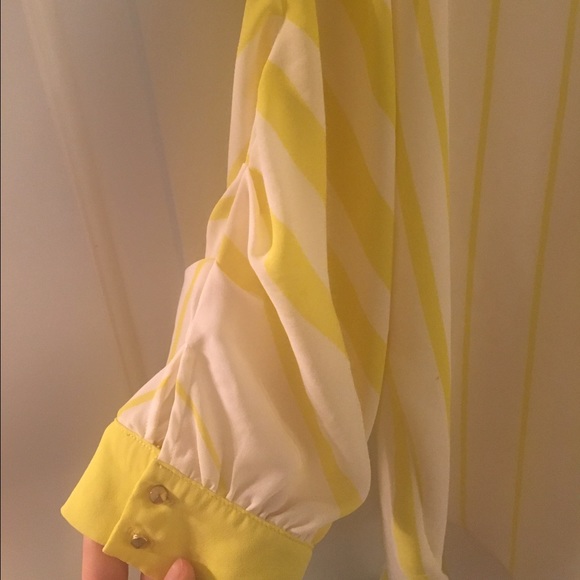 Forever 21 Contemporary Chiffon Blouse - Picture 2 of 3