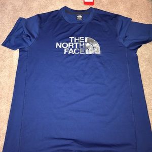 Men's NorthFace shirt
