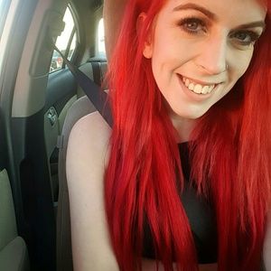 Meet your Posher, Lauren