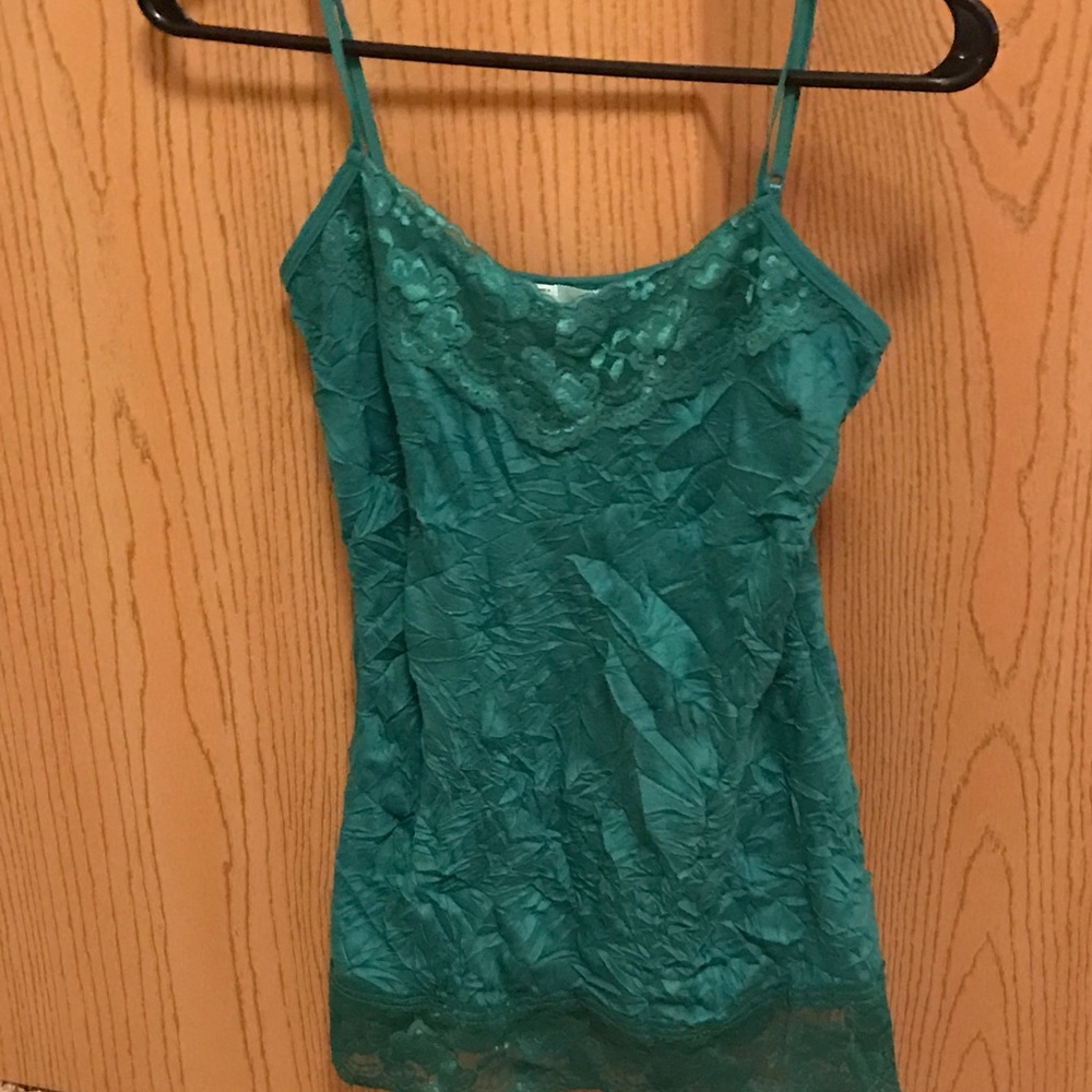 Green lace crinkle cami